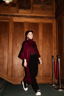 BOLD ICON spodnie eleganckie szerokie tencel z burgundową stebnówką czarne ekskluzywne limitowana kolekcja kapsułowa (9).jpg