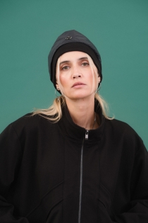 Czapka kapelusz czarna nylon wiatroodporny high fashion (5).jpg