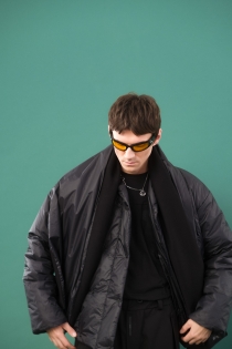 Kurtka przejściowa zimowa climashield na zimę lekka oversize synthetic eco recycled męska (1).jpg
