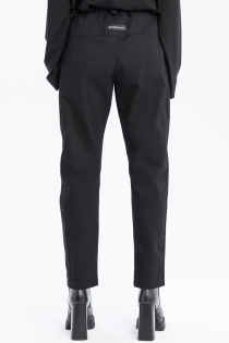 Spodnie dopasowane synthetic czarne garniturowe eleganckie casual do biura z przeszyciami made in poland (12).jpg
