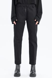 Spodnie dopasowane synthetic czarne garniturowe eleganckie casual do biura z przeszyciami made in poland (14).jpg
