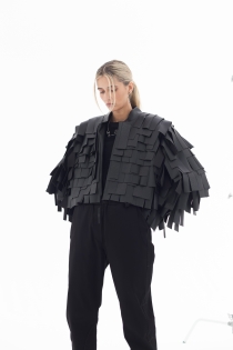 Spodnie dopasowane synthetic czarne garniturowe eleganckie casual do biura z przeszyciami made in poland (7).jpg