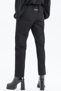 Spodnie dopasowane synthetic czarne garniturowe eleganckie casual do biura z przeszyciami made in poland (8).jpg