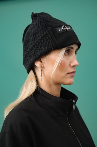 Grave hat