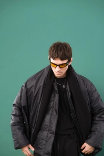 Kurtka przejściowa zimowa climashield na zimę lekka oversize synthetic eco recycled męska (1).jpg