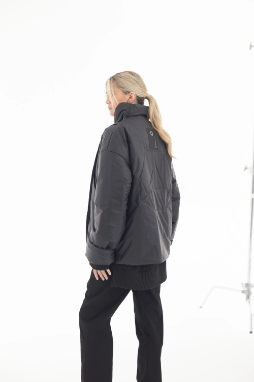 Kurtka przejściowa zimowa climashield na zimę lekka oversize synthetic eco recycled (23).jpg