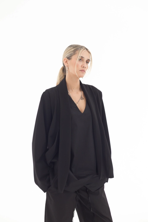 narzutka lekka marynarka elegancka do biura czarna synthetic oeko tex certyfikowana (2).jpg
