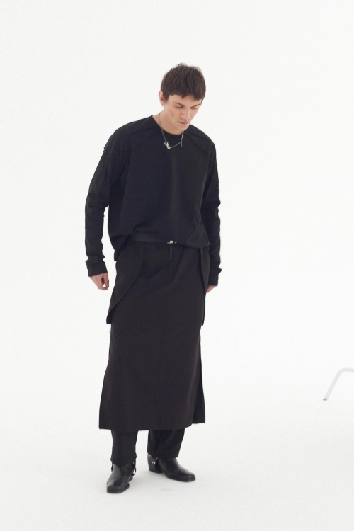 Spódnica synthetic oversize czarna ołówkowa z rozporkami rozpinana gothic długa (8).jpg