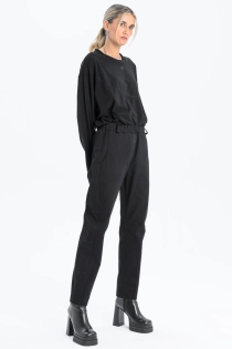 Spodnie dopasowane synthetic czarne garniturowe eleganckie casual do biura z przeszyciami made in poland (10).jpg
