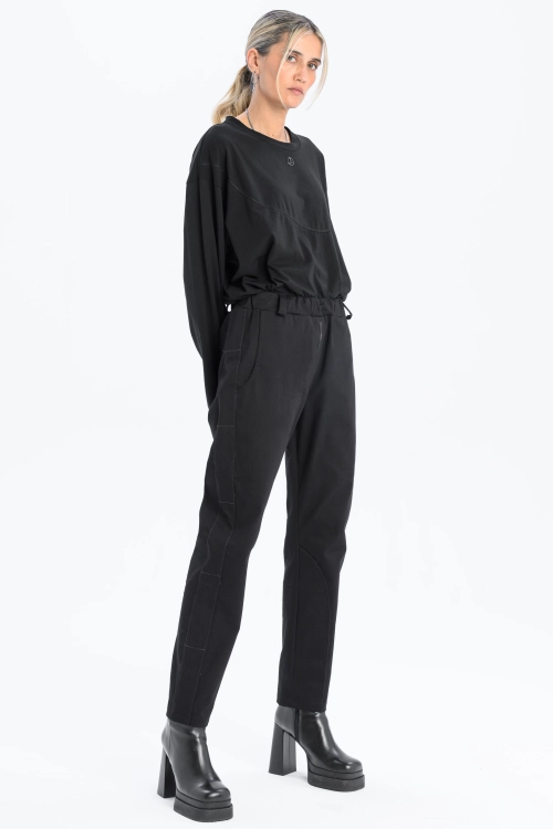 Spodnie dopasowane synthetic czarne garniturowe eleganckie casual do biura z przeszyciami made in poland (10).jpg