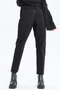 Spodnie dopasowane synthetic czarne garniturowe eleganckie casual do biura z przeszyciami made in poland (11).jpg