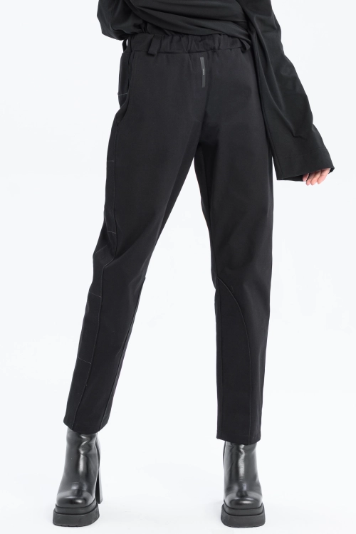 Spodnie dopasowane synthetic czarne garniturowe eleganckie casual do biura z przeszyciami made in poland (11).jpg