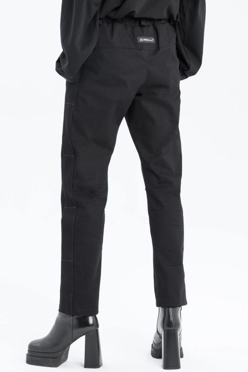 Spodnie dopasowane synthetic czarne garniturowe eleganckie casual do biura z przeszyciami made in poland (8).jpg