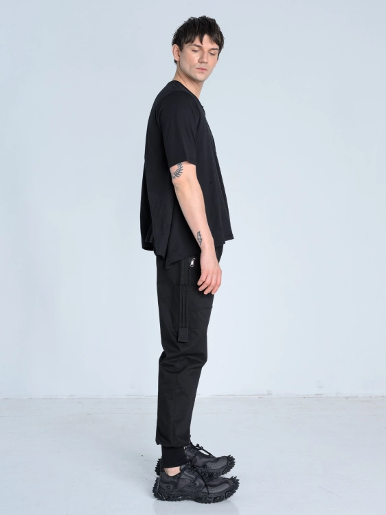 SS26 t-shirt męski z dekoltem oversize lekki na lato czarny_0009_KJ6_9763.jpg