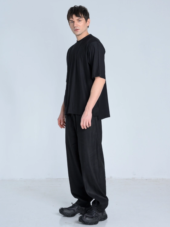 SS26 t-shirt dopasowany z pasami_0007_KJ6_9236.jpg