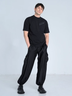 SS26 t-shirt dopasowany z kieszonką geometryczny alt_0000_KJ6_8905.jpg