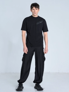 SS26 t-shirt dopasowany z kieszonką geometryczny alt_0002_KJ6_8900.jpg