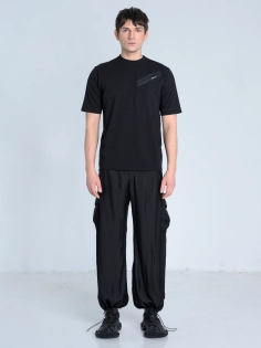SS26 t-shirt dopasowany z kieszonką geometryczny alt_0007_KJ6_8890.jpg