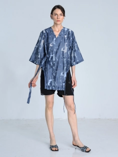 SS26 bluzka kimonowa niebieska pattern bawełna_0007_KJ6_9780.jpg