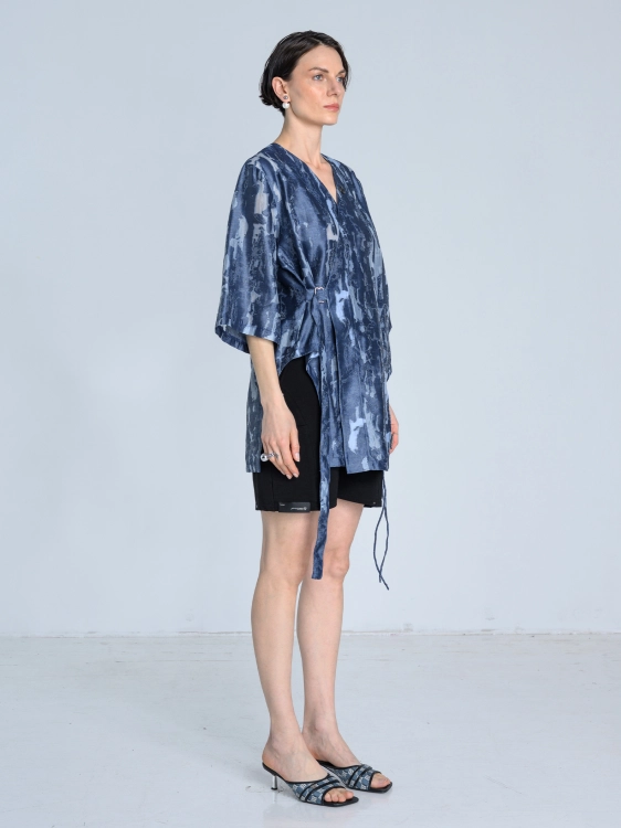 SS26 bluzka kimonowa niebieska pattern bawełna_0000_KJ6_9769.jpg