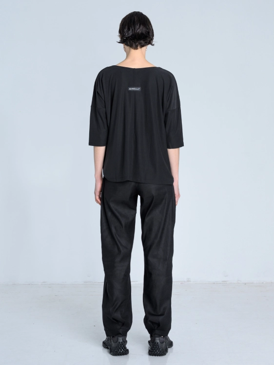 SS26 bluzka modal lejąca z dekoltem oversize_0000_KJ6_9077.jpg